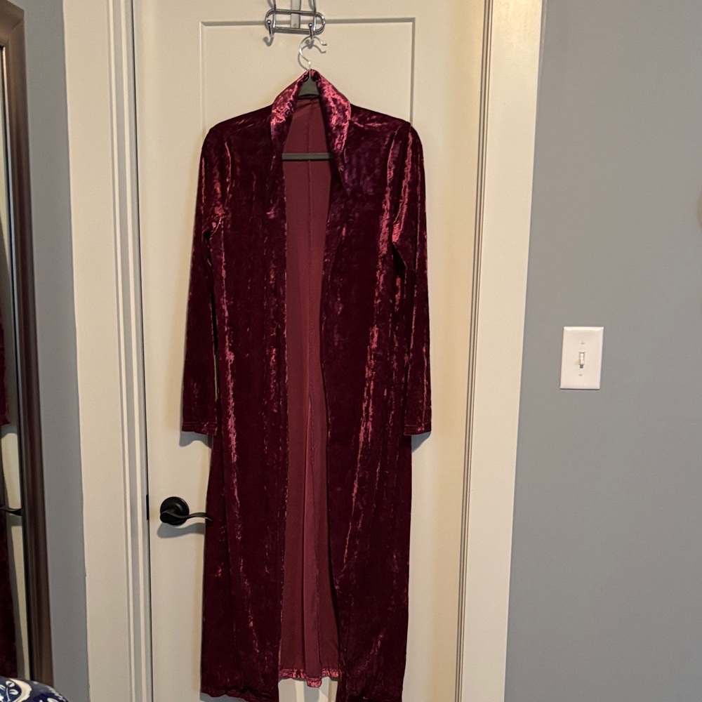 Luxurious Velvet Women's Long Cardigan
